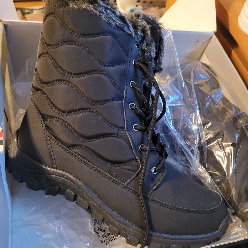 Smith's size 11 womens snowboot